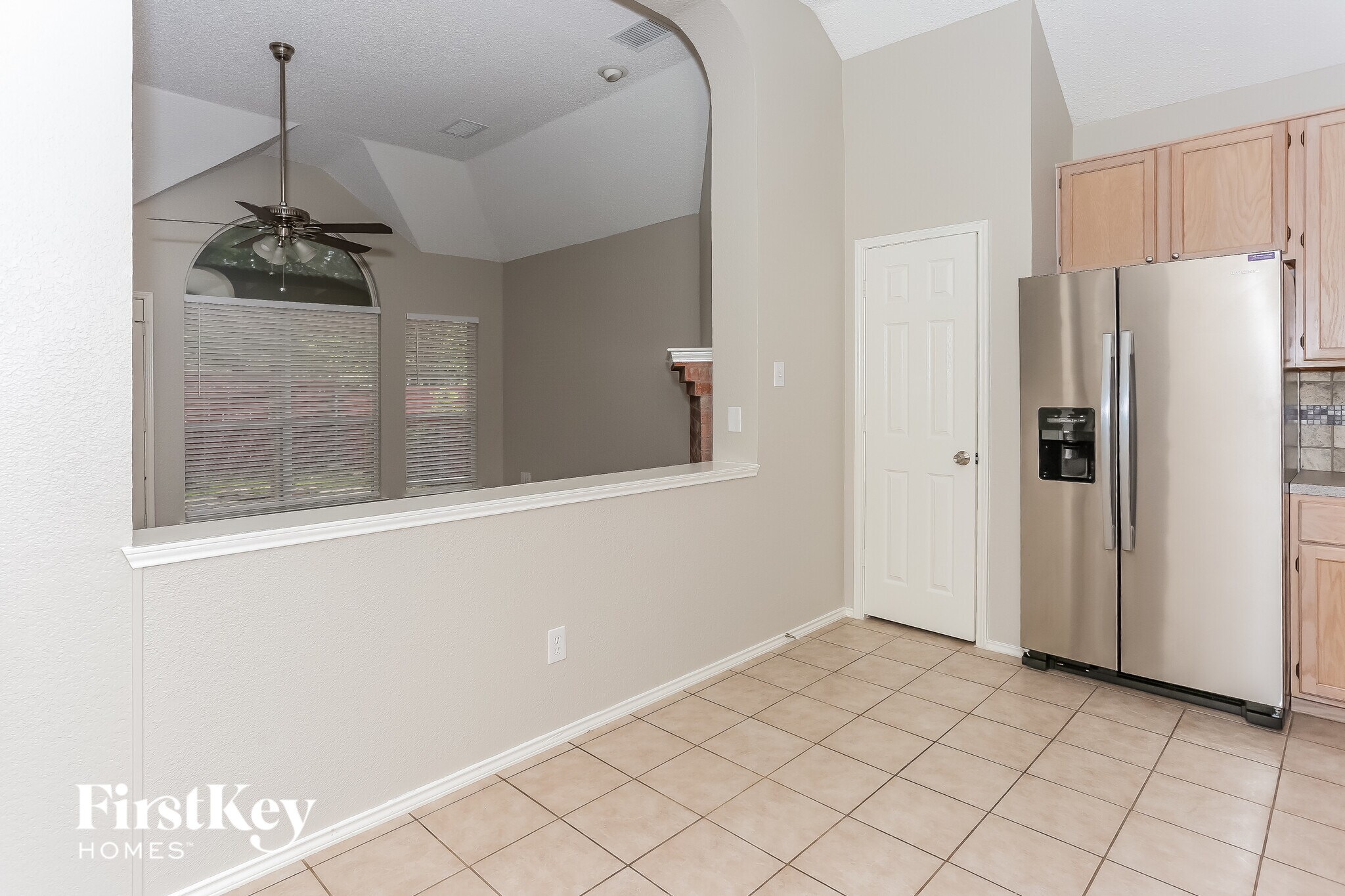 Building Photo - 2136 Mahogany St