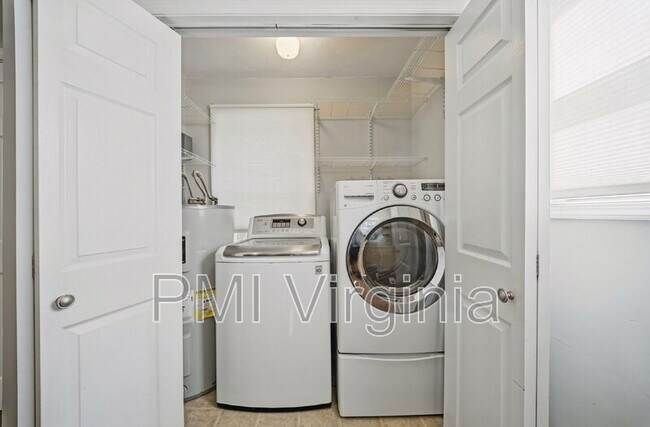 Building Photo - 1641 E Bayview Blvd