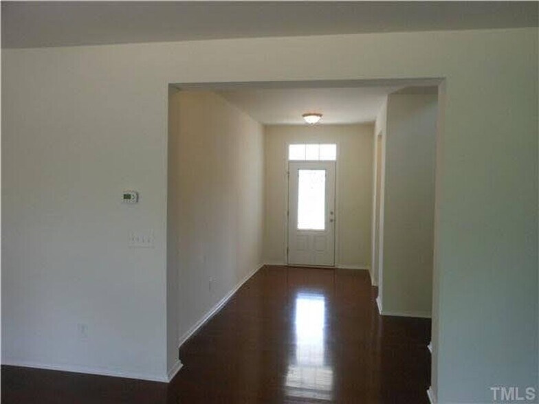Building Photo - 241 Seymour Pl
