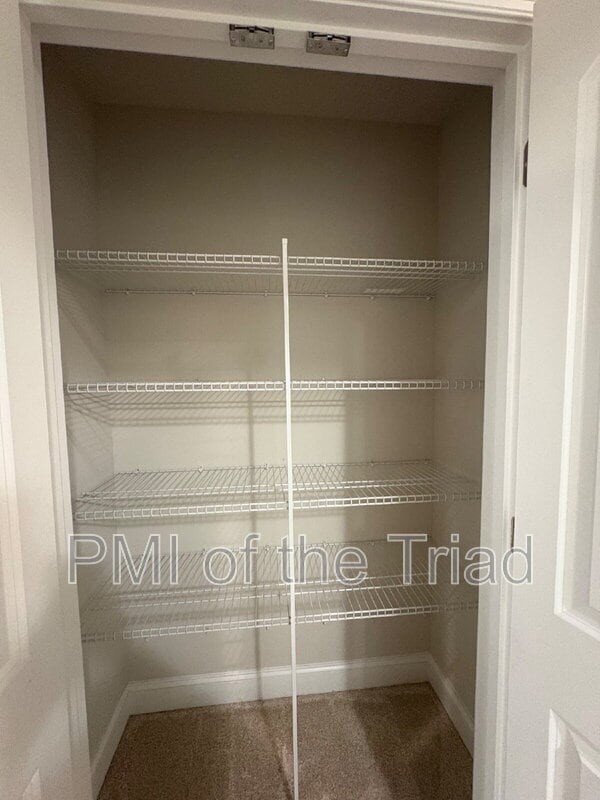 Building Photo - 1103 Chariot Square