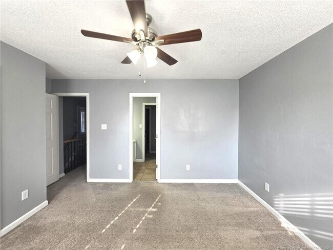 Building Photo - 2917 Franzia Dr