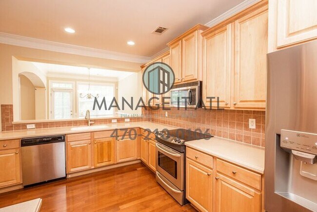 Building Photo - 3 Bedroom Townhome for Rent- Peachtree Rid...