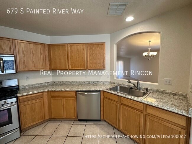 Building Photo - 679 S Painted River Way