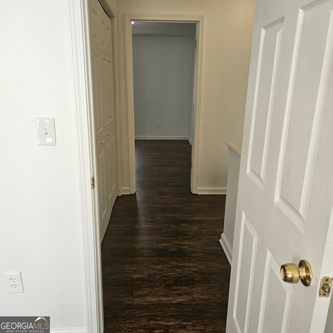 Building Photo - 5960 Batson Ct