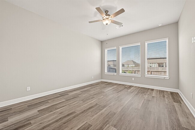 Building Photo - 23754 Pullin Market Dr