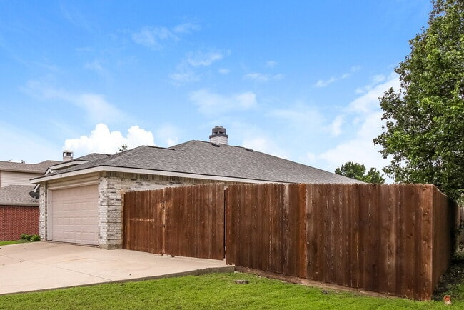 Building Photo - 5308 Emmeryville Ln