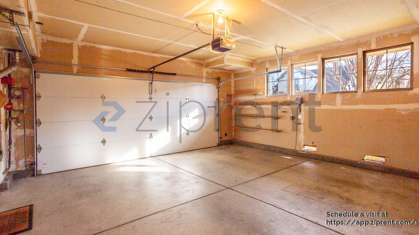 Building Photo - 5 Chester Cir