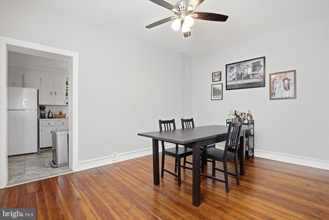 Building Photo - 343 Spring Mill Ave