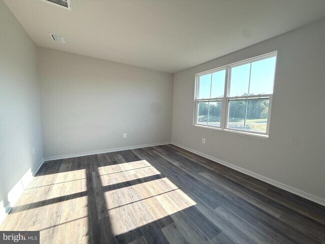 Building Photo - 63 Ogunquit Dr