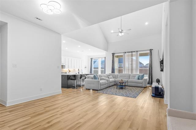 Building Photo - 1136 Saddle Ridge Dr