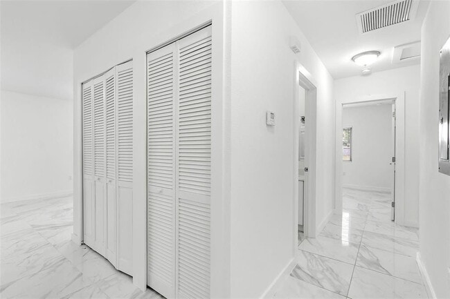 Building Photo - 1244 NW 71st St