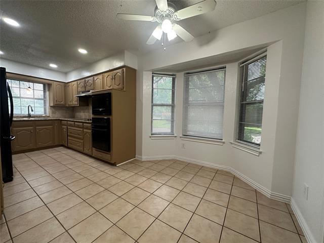 Building Photo - 719 Athenia Way