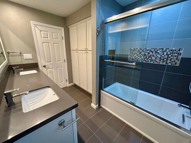 Building Photo - Modern Oasis with Pool and prime Almaden L...