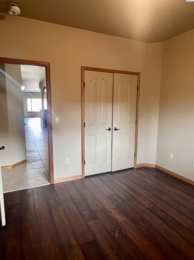 Building Photo - Riverwalk Village Condo