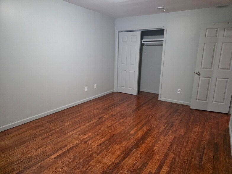 Building Photo - 1025 Lafayette St