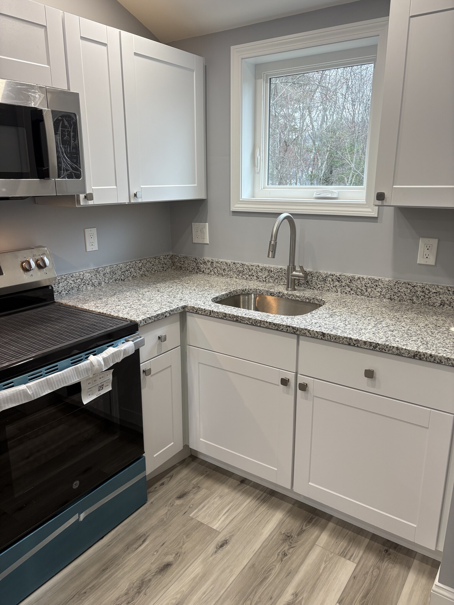 Building Photo - 9 Woodville Cir