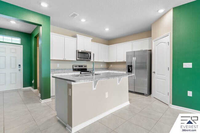 Building Photo - 152 Redbud Rd