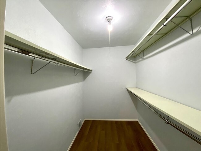 Building Photo - 1428 Big Bend Dr