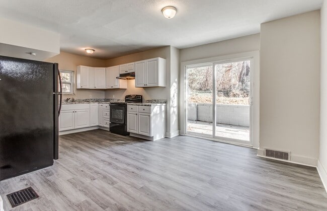 Building Photo - 2 bedroom home in Garfield for Rent!