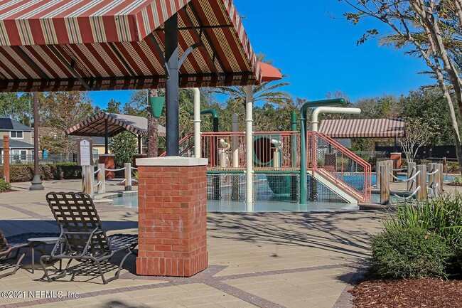 Building Photo - 340 Servia Dr