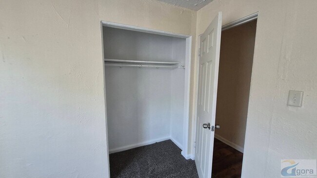 Building Photo - 152 Santa Clara Ave