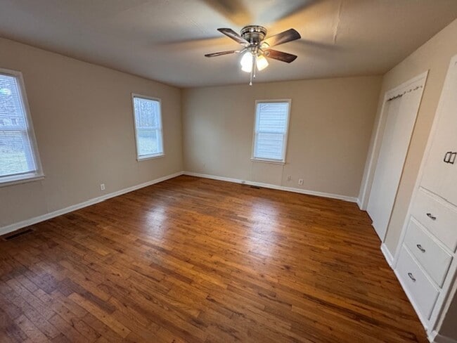 Building Photo - 2 bed one bath, great outdoor features, great location close to all Norman has to offer!