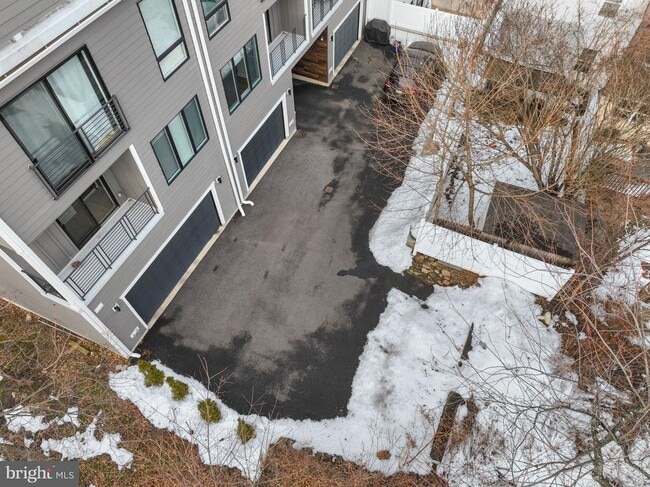 Building Photo - 311 Delmar St