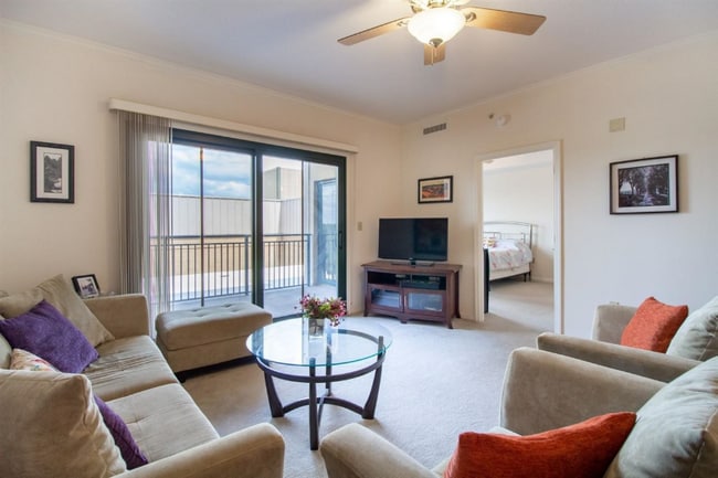 Building Photo - 121 N Monroe St