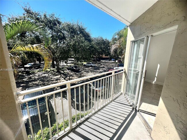 Building Photo - 1845 Palm Cove Blvd