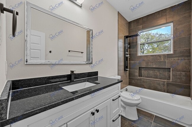 Building Photo - Updated Price for New Year!  Luxury Duplex...