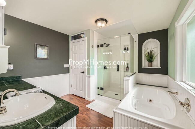 Building Photo - Charming Four Bedroom Home in Rockcreek!
