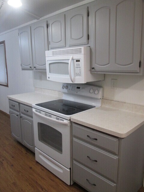 Building Photo - 324 6th St