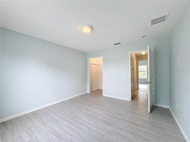 Building Photo - 249 Royal Palm Dr
