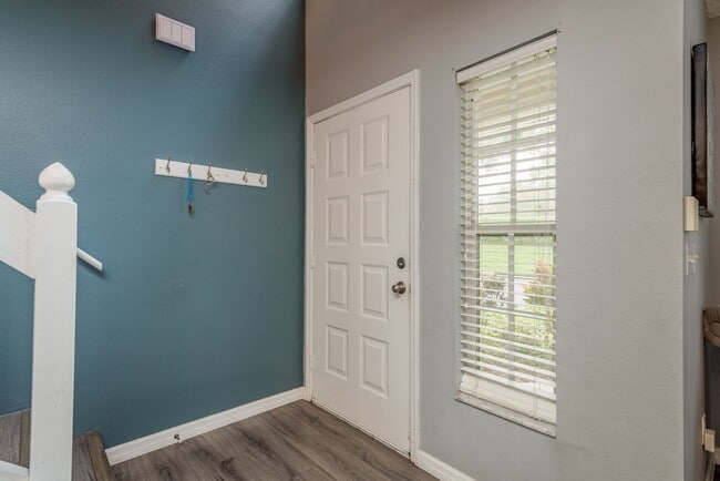 Building Photo - Andover Circle