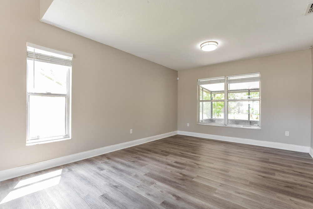 Building Photo - 930 Maple Forest Dr