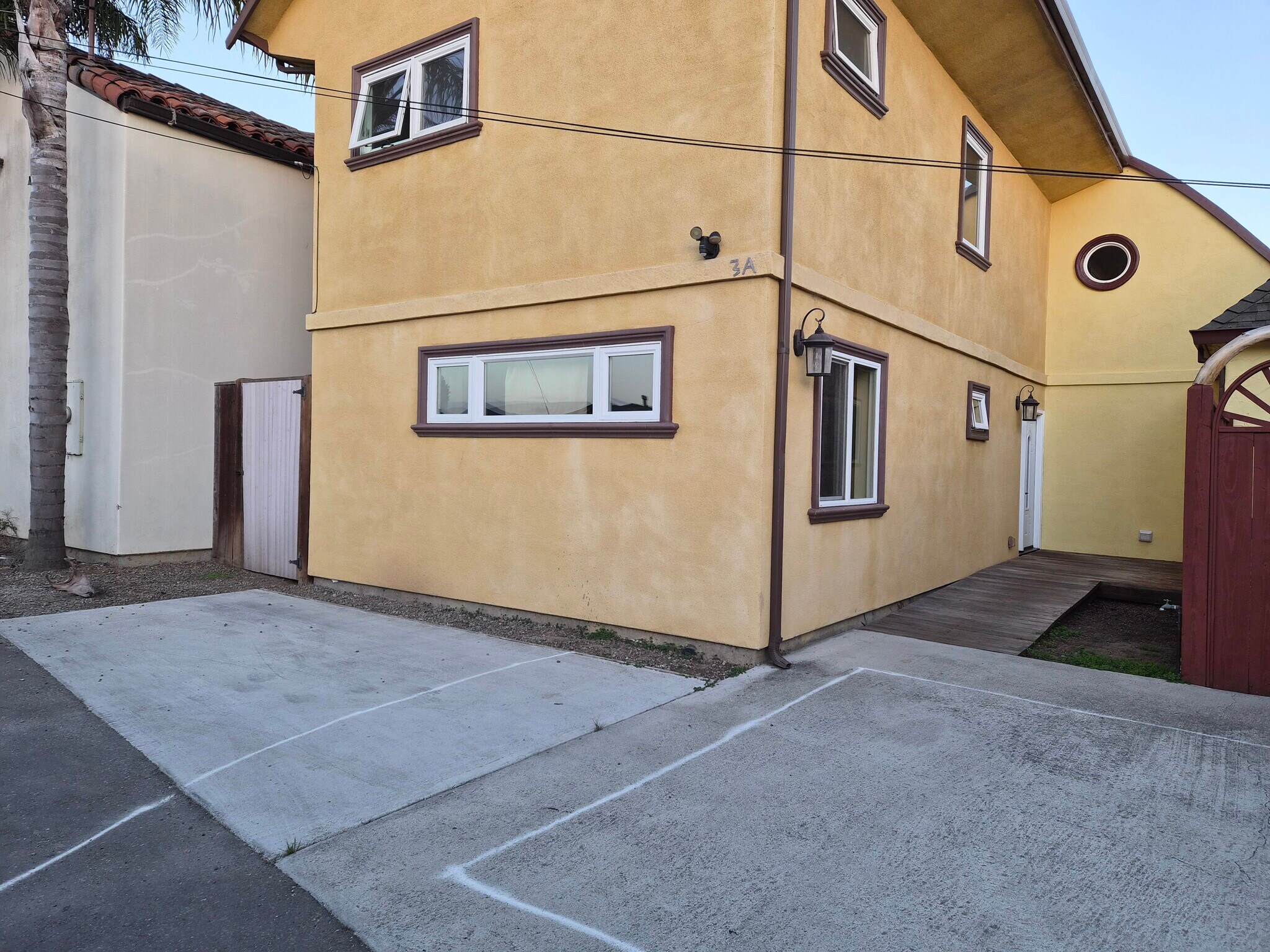 Building Photo - 3 Gonzales St