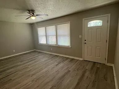 Building Photo - 5120 River Ridge Ln