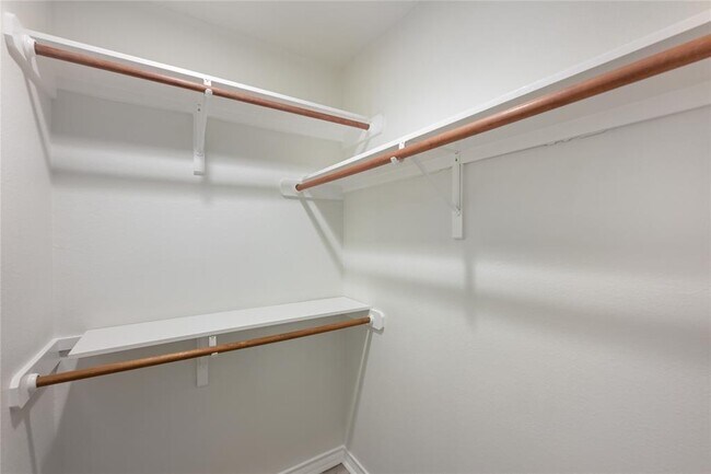 Building Photo - 3407 Blumie St