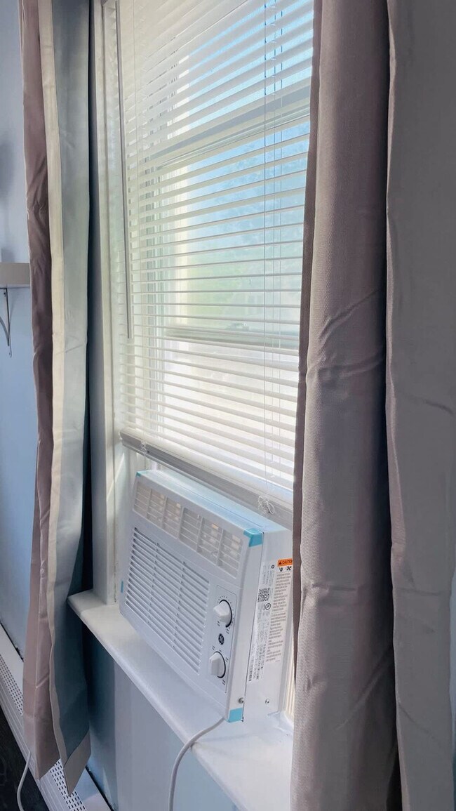 Building Photo - 25 Andem St