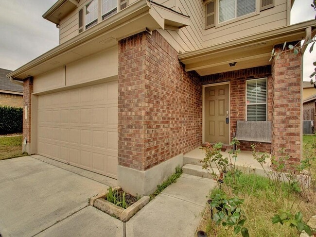 Building Photo - 3420 Bach Dr