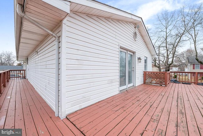 Building Photo - 8519 Locust Grove Dr