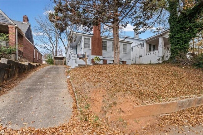 Building Photo - 449 10th St NW