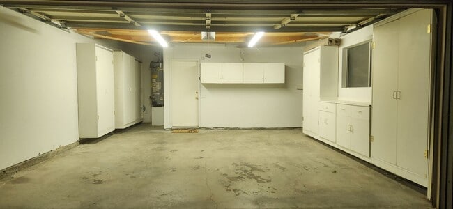 Building Photo - Beautiful Single Story Pool Home in West Lancaster with 1881 sq. ft.