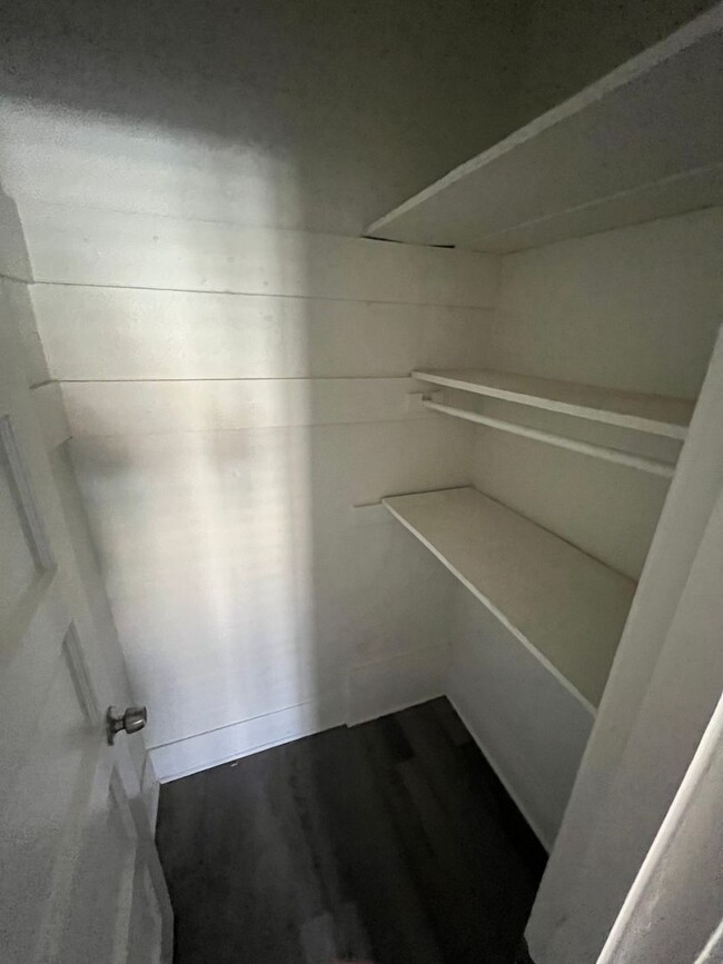 Building Photo - Riboli 2601 (DMM964)