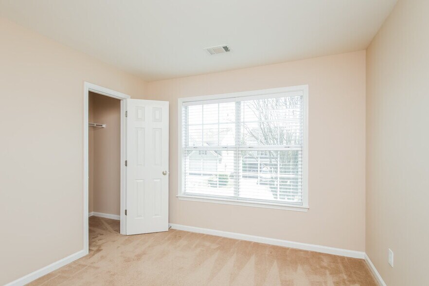 Building Photo - 8855 Grappe Trace