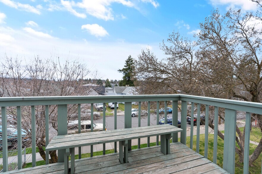 Building Photo - 2124 W College Ave