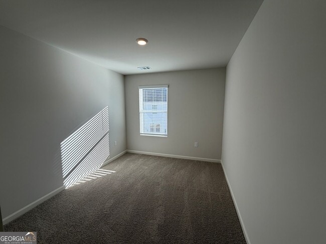 Building Photo - 15 Silverbell Ln NW