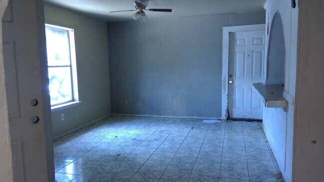Building Photo - 9031 Port Shire Dr