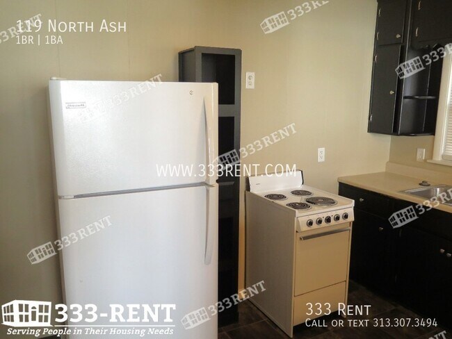 Building Photo - 119 North Ash-