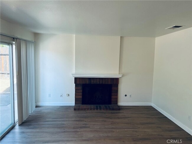 Building Photo - 9065 Limecrest Dr